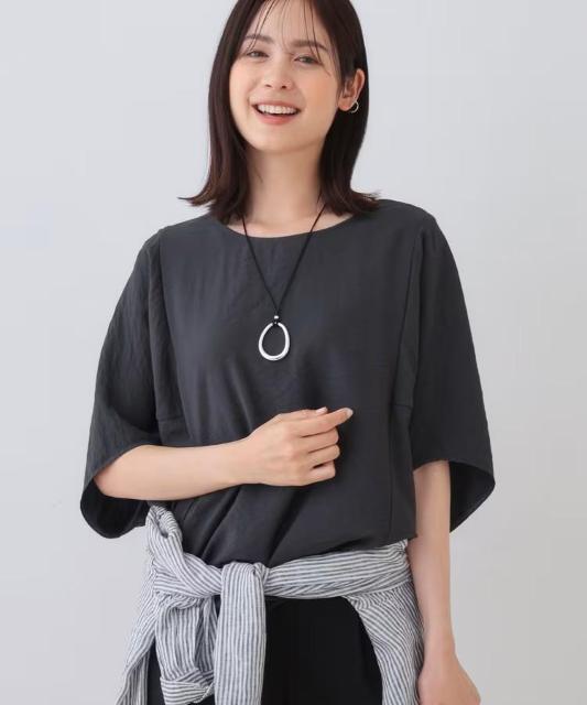 INDIVI今期新品チャコールグレーモモンガブラウス美品ドロストワイドパンツ大きいサイズ13号12号UV加工パンツセットアップ < ブランド  INDIVI今期新品チャコールグレーモモンガブラウス美品ドロストワイドパンツ大きいサイズ13号12号UV加工パンツセットアップ < ブランドの