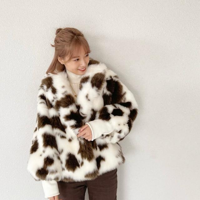 美品 LILY BROWN リリーブラウン 袖リブ付きファーコート アニマル < ブランド  美品 LILY BROWN リリーブラウン 袖リブ付きファーコート アニマル < ブランドの