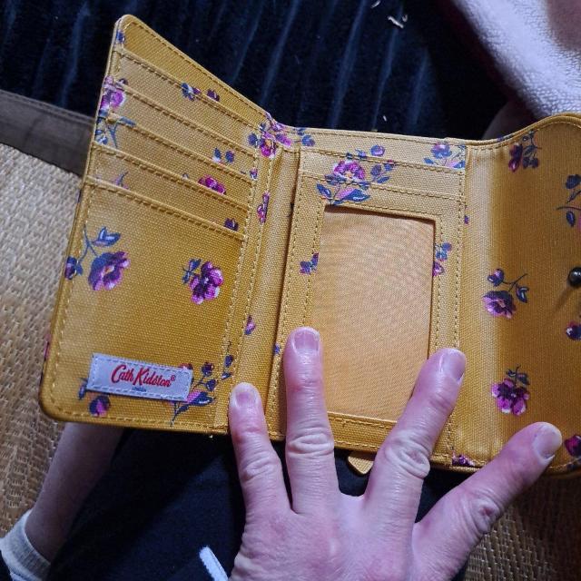 �L���X�E�L�b�h�\�����z �� �����t�@�b�V������ 