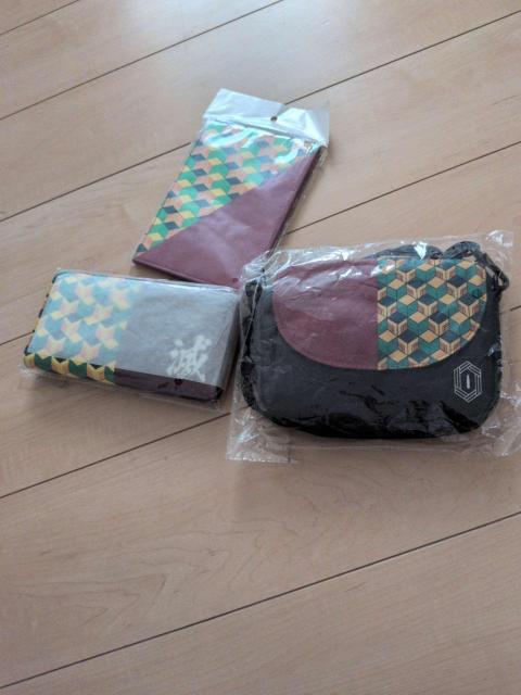 鬼滅の刃 竈門炭治郎&禰豆子グッズ ダイカットポーチ きんちゃく ミニショルダーバッグ 3点セット < アニメ/コミック/キャラクター 鬼滅の刃 竈門炭治郎&禰豆子グッズ ダイカットポーチ きんちゃく ミニショルダーバッグ 3点セット < アニメ/コミック/キャラクターの