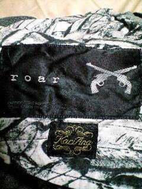 希少roarロアー×KariAngコラボコンチョ2丁拳銃デニム < ブランド 希少roarロアー×KariAngコラボコンチョ2丁拳銃デニム < ブランドの