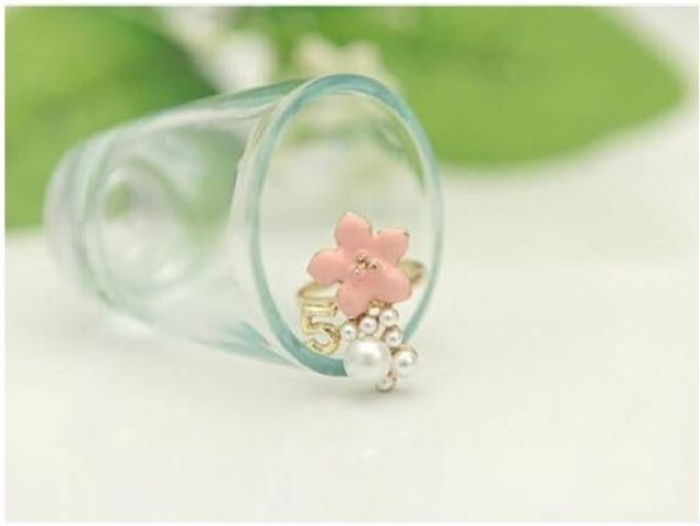 新品ゴスロリ姫系お嬢様系清楚可憐なお花パールリング指輪 < 女性アクセサリー/時計 新品ゴスロリ姫系お嬢様系清楚可憐なお花パールリング指輪 < 女性アクセサリー/時計の