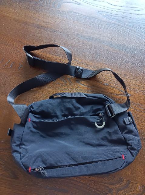 ミレスト★MILESTO多機能ポケットショルダーバック★新品同様★柔らか生地便利★送料無料★男女OK★ < 女性ファッション ミレスト★MILESTO多機能ポケットショルダーバック★新品同様★柔らか生地便利★送料無料★男女OK★ < 女性ファッションの