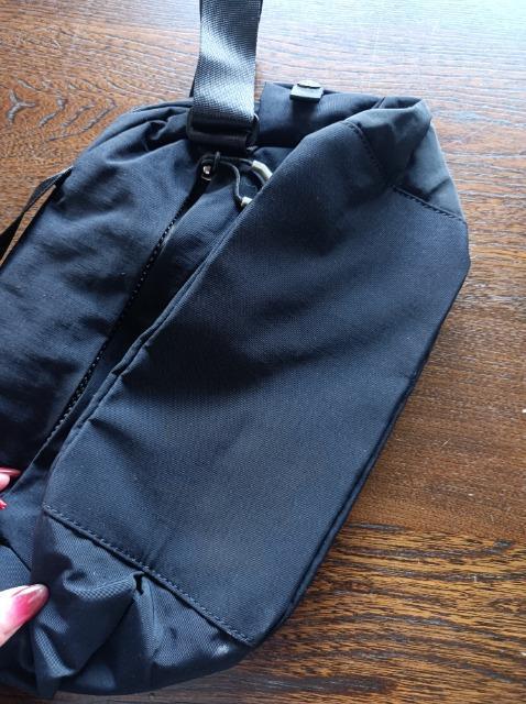 ミレスト★MILESTO多機能ポケットショルダーバック★新品同様★柔らか生地便利★送料無料★男女OK★ < 女性ファッション ミレスト★MILESTO多機能ポケットショルダーバック★新品同様★柔らか生地便利★送料無料★男女OK★ < 女性ファッションの