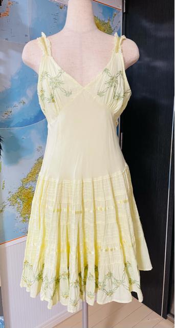 ホノルルで購入 刺繍ありワンピース アメリカサイズM < 女性ファッション ホノルルで購入 刺繍ありワンピース アメリカサイズM < 女性ファッションの