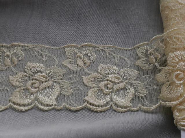 花柄刺繍 チュールレース 黄色系 6cm幅 1m < ペット/手芸/園芸  花柄刺繍 チュールレース 黄色系 6cm幅 1m < ペット/手芸/園芸の