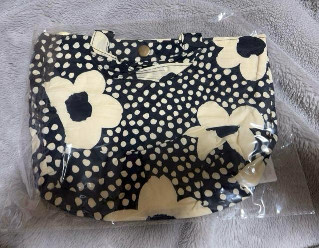 花柄フリルトートバッグ < 女性ファッション 花柄フリルトートバッグ < 女性ファッションの