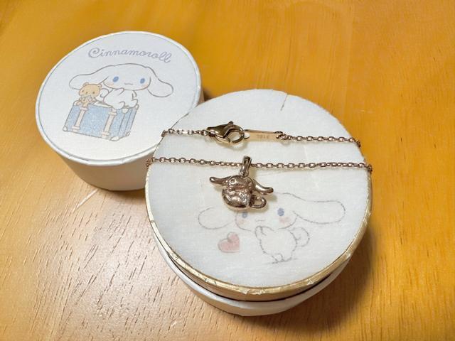 シナモンロールネックレス < 女性アクセサリー/時計 シナモンロールネックレス < 女性アクセサリー/時計の