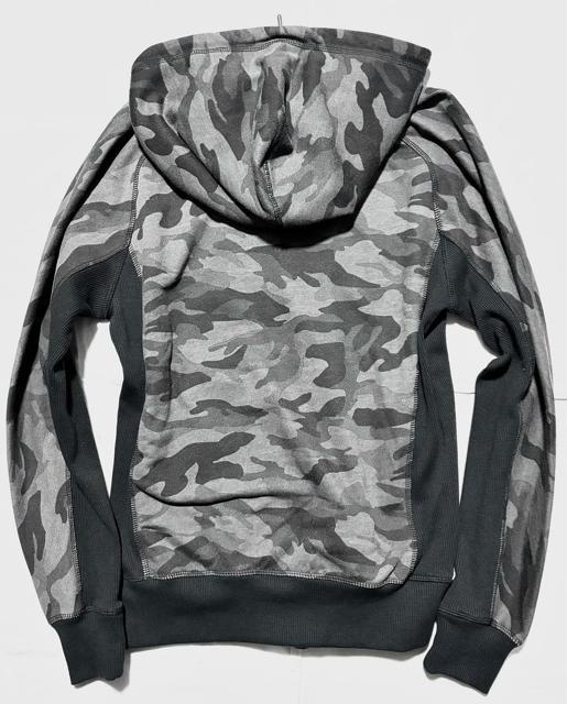 美品 1piu1uguale3 ウノピゥウノウグァーレトレ カモフラ パーカー S ドメス ミリタリー 春物 アウター トップス < 男性ファッション 美品 1piu1uguale3 ウノピゥウノウグァーレトレ カモフラ パーカー S ドメス ミリタリー 春物 アウター トップス < 男性ファッションの