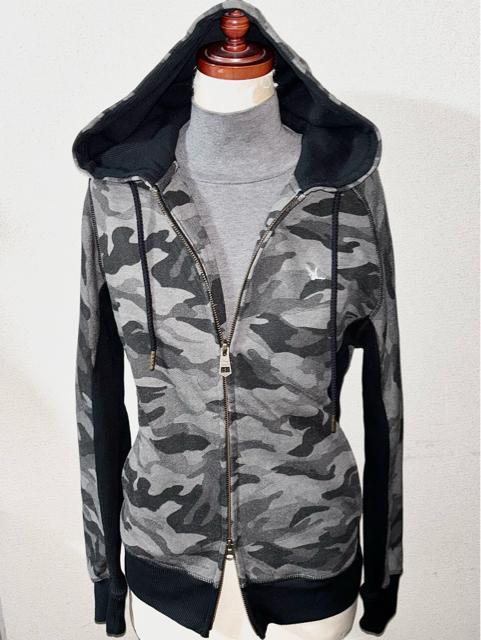 美品 1piu1uguale3 ウノピゥウノウグァーレトレ カモフラ パーカー S ドメス ミリタリー 春物 アウター トップス < 男性ファッション 美品 1piu1uguale3 ウノピゥウノウグァーレトレ カモフラ パーカー S ドメス ミリタリー 春物 アウター トップス < 男性ファッションの