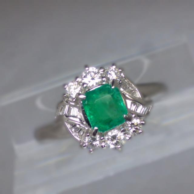 【新品】【鑑別付き】Pt エメラルド ダイヤモンド プラチナ リング < 女性アクセサリー/時計  【新品】【鑑別付き】Pt エメラルド ダイヤモンド プラチナ リング < 女性アクセサリー/時計の