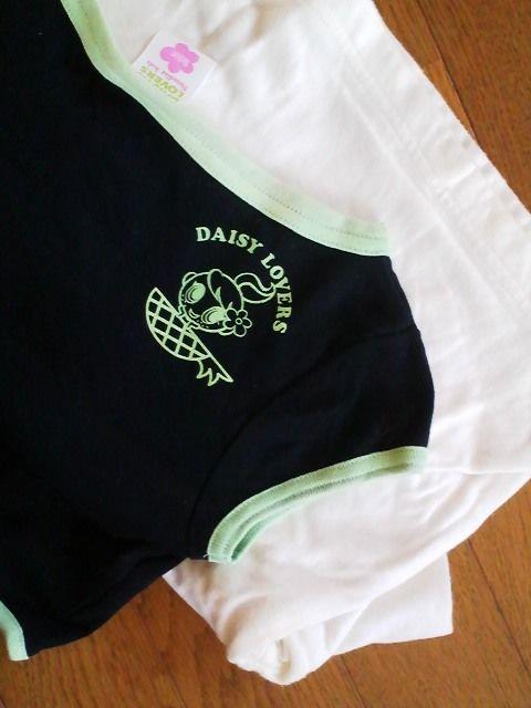 ☆新品未使用☆デイジーラバーズ☆きらきらストーン半袖Tシャツ☆120 < キッズ/ベビー ☆新品未使用☆デイジーラバーズ☆きらきらストーン半袖Tシャツ☆120 < キッズ/ベビーの