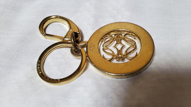 正規レア ロエベ アマソナ フック サークルリング ラウンドコンビキーリング 赤 アナグラム チャームロゴキーホルダー L 付属有 < ブランド  正規レア ロエベ アマソナ フック サークルリング ラウンドコンビキーリング 赤 アナグラム チャームロゴキーホルダー L 付属有 < ブランドの