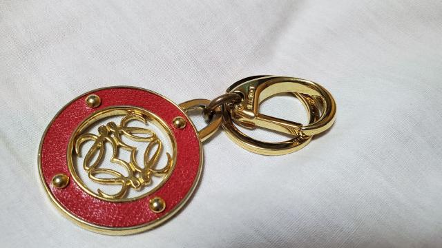 正規レア ロエベ アマソナ フック サークルリング ラウンドコンビキーリング 赤 アナグラム チャームロゴキーホルダー L 付属有 < ブランド  正規レア ロエベ アマソナ フック サークルリング ラウンドコンビキーリング 赤 アナグラム チャームロゴキーホルダー L 付属有 < ブランドの