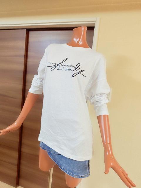 美品★S〜2L★ホワイト×ブラックロゴ★オーバーサイズロンT★ < 女性ファッション  美品★S〜2L★ホワイト×ブラックロゴ★オーバーサイズロンT★ < 女性ファッションの