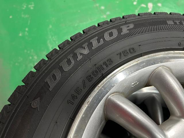 0092405)中古国産スタッドレスタイヤダンロップウィンターマックス4本スズキ純正アルミホイールセット145/80R13送料無料 < 自動車/バイク 0092405)中古国産スタッドレスタイヤダンロップウィンターマックス4本スズキ純正アルミホイールセット145/80R13送料無料 < 自動車/バイク