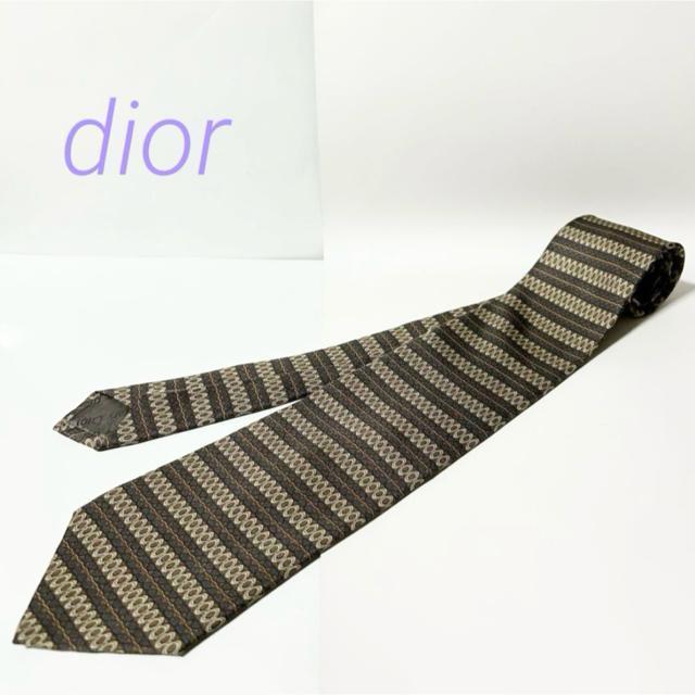 美品 Christian Dior ディオール ネクタイ 小 花 柄 シルク < ブランド  美品 Christian Dior ディオール ネクタイ 小 花 柄 シルク  < ブランドの