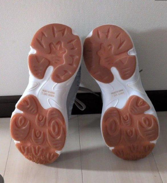 ブリジットバーキン☆ラメツイードコンビスニーカー☆グレー24cm < 女性ファッション ブリジットバーキン☆ラメツイードコンビスニーカー☆グレー24cm < 女性ファッションの