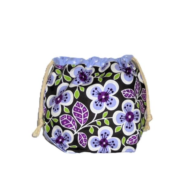 【底マチ幅が広い巾着】◆ヴェラブラッドリー◆【Plum Petals】紫星柄 < 女性ファッション 【底マチ幅が広い巾着】◆ヴェラブラッドリー◆【Plum Petals】紫星柄 < 女性ファッションの