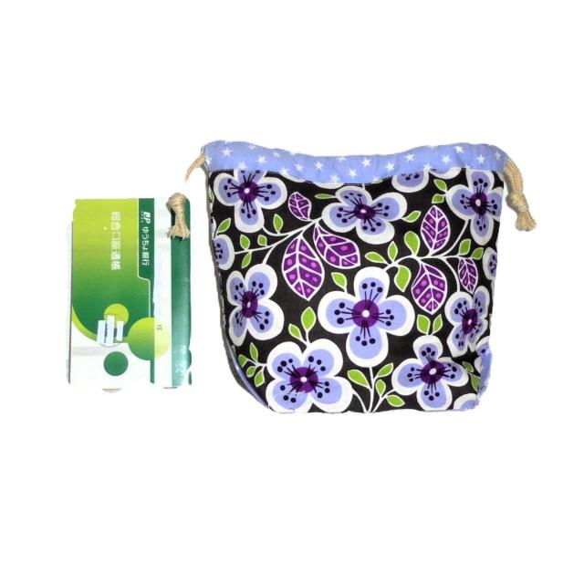 【底マチ幅が広い巾着】◆ヴェラブラッドリー◆【Plum Petals】紫星柄 < 女性ファッション 【底マチ幅が広い巾着】◆ヴェラブラッドリー◆【Plum Petals】紫星柄 < 女性ファッションの
