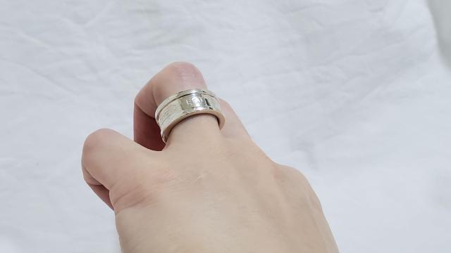 正規 コーチ ロゴ ソリッド リング 14号 アイコンワイドバンド SV ネックレストップ○男女兼用 クラシック エンブレム 指輪 < ブランド  正規 コーチ ロゴ ソリッド リング 14号 アイコンワイドバンド SV ネックレストップ○男女兼用 クラシック エンブレム 指輪 < ブランドの