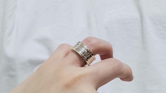 正規 コーチ ロゴ ソリッド リング 14号 アイコンワイドバンド SV ネックレストップ○男女兼用 クラシック エンブレム 指輪 < ブランド  正規 コーチ ロゴ ソリッド リング 14号 アイコンワイドバンド SV ネックレストップ○男女兼用 クラシック エンブレム 指輪 < ブランドの
