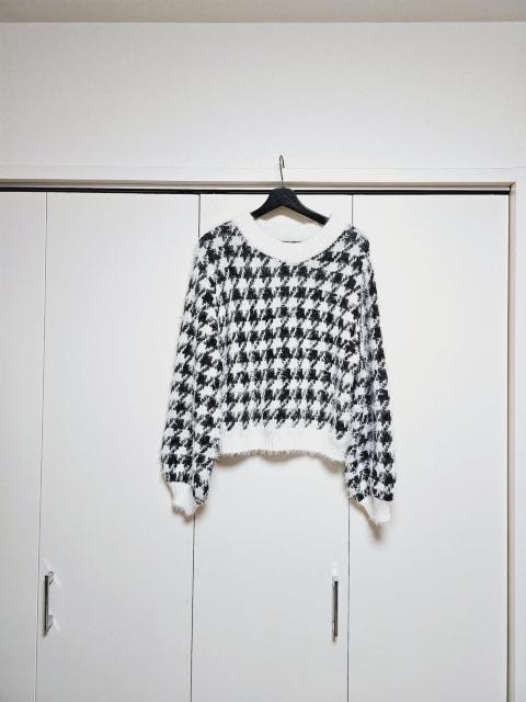 白黒 千鳥格子柄 ふわもこ ニット セーター L < 女性ファッション 白黒 千鳥格子柄 ふわもこ ニット セーター L < 女性ファッションの