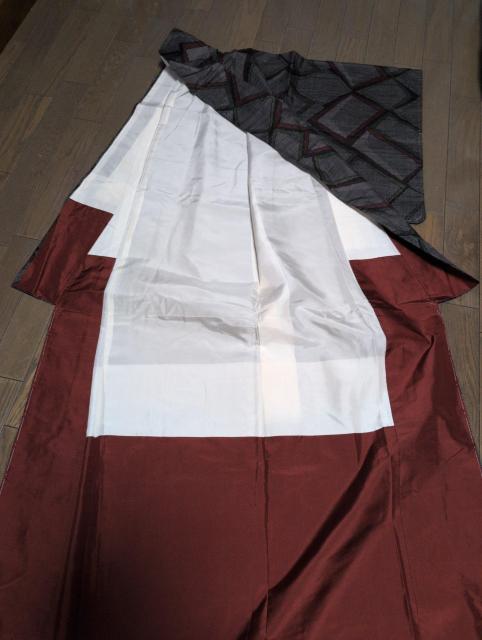 鑑定書付き、未使用、本場大島紬の着物 < 女性ファッション  鑑定書付き、未使用、本場大島紬の着物 < 女性ファッションの