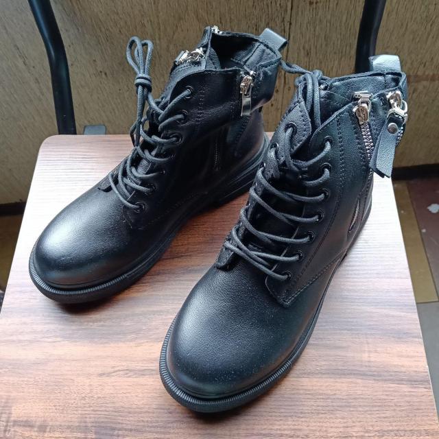 新品 22.5cm レディース ブーツ ブラック 厚底 シューズ ショートブーツ < 女性ファッション  新品 22.5cm レディース ブーツ ブラック 厚底 シューズ ショートブーツ  < 女性ファッションの