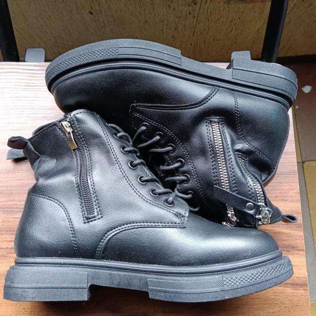 新品 22.5cm レディース ブーツ ブラック 厚底 シューズ ショートブーツ < 女性ファッション  新品 22.5cm レディース ブーツ ブラック 厚底 シューズ ショートブーツ < 女性ファッションの