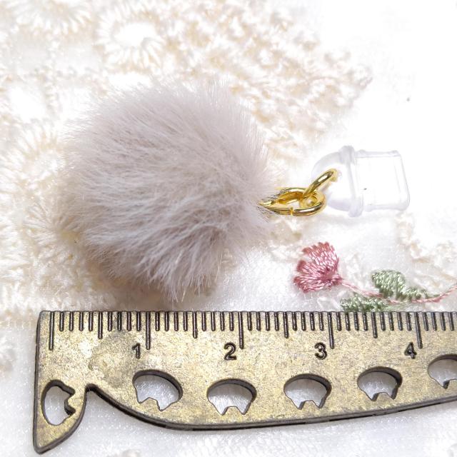 ハンドメイド☆コネクターキャップ☆type-c専用☆フェイクファー☆ベージュ < 女性ファッション ハンドメイド☆コネクターキャップ☆type-c専用☆フェイクファー☆ベージュ < 女性ファッションの
