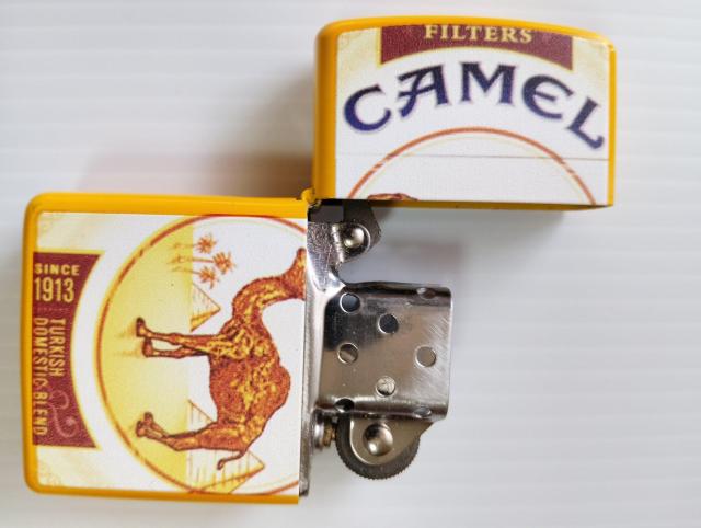 Zippo���L������#CAMEL�I�C�����C�^�[���g�p�@�i���O�b�Y �� �j���A�N�Z�T���[/���v�� 