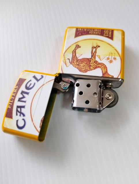 Zippo���L������#CAMEL�I�C�����C�^�[���g�p�@�i���O�b�Y �� �j���A�N�Z�T���[/���v�� 