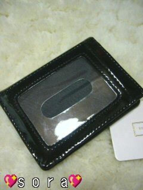 超カワ♪通学.通勤に リボンエナメルパスケース定期入れ ブラックхホワイト < 女性ファッション 超カワ♪通学.通勤に リボンエナメルパスケース定期入れ ブラックхホワイト < 女性ファッションの