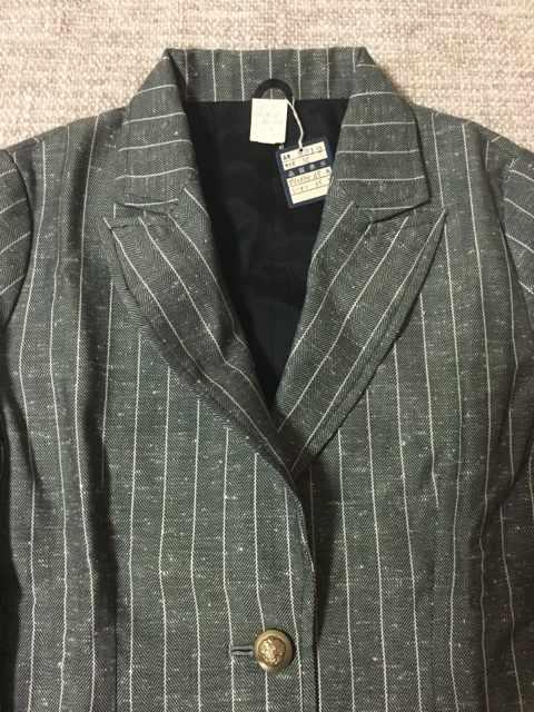 430.新品☆グレーに白ストライプジャケット☆サイズM < 女性ファッション  430.新品☆グレーに白ストライプジャケット☆サイズM < 女性ファッションの