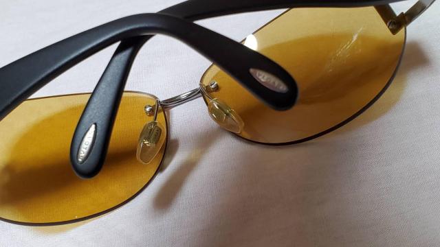 正規美 レア ブルガリ クアドラート オープンスクエアロゴ メタルサングラス 茶 黒 シルバー 付属有 < ブランド 正規美 レア ブルガリ クアドラート オープンスクエアロゴ メタルサングラス 茶 黒 シルバー 付属有 < ブランドの