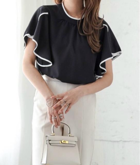 新品☆La-gemme(ラジエム)ラッフルフリルブラウス☆ < 女性ファッション 新品☆La-gemme(ラジエム)ラッフルフリルブラウス☆ < 女性ファッションの