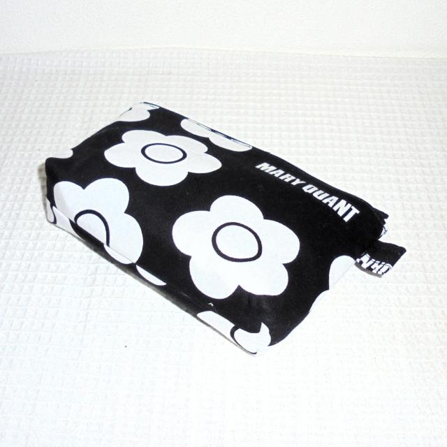 【20p幅】◆MARY QUANT◆マリークワント・デイジー×黒地◆ファスナーポーチ < 女性ファッション  【20p幅】◆MARY QUANT◆マリークワント・デイジー×黒地◆ファスナーポーチ < 女性ファッションの