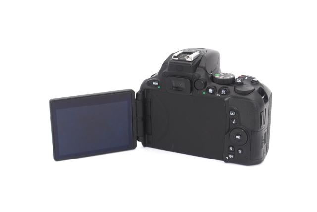 Wi-Fi@\ڂŃNN]Nikon D5500 {fB  Ɠd/AV 