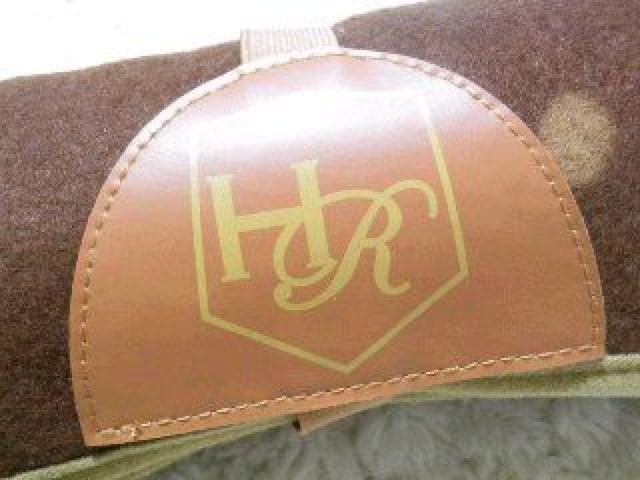 【ミニストップ】ゴムバンド付 持ち運びに便利♪ハピリッチオリジナルブランケット < インテリア/ライフ  【ミニストップ】ゴムバンド付 持ち運びに便利♪ハピリッチオリジナルブランケット < インテリア/ライフの