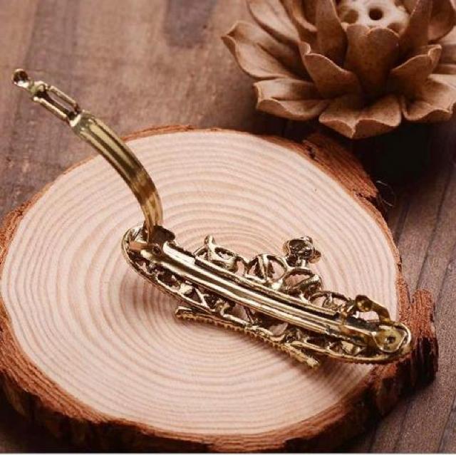 新品ゴスロリ姫系アンティーク調ゴシック王冠バレッタ黒白 < 女性アクセサリー/時計 新品ゴスロリ姫系アンティーク調ゴシック王冠バレッタ黒白 < 女性アクセサリー/時計の