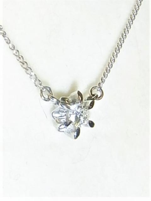 Pt850プラチナ ネックレス Pt ダイヤ プチ 0.12ct < 女性アクセサリー/時計  Pt850プラチナ ネックレス Pt ダイヤ プチ 0.12ct < 女性アクセサリー/時計の
