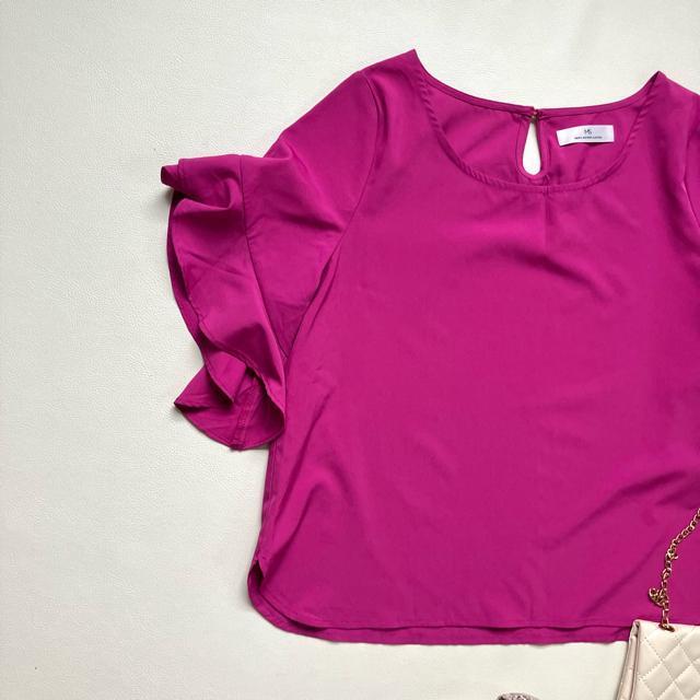 ◆美品◆ミューズ◆袖フリル半袖ブラウス◆マゼンタピンク◆M◆オフィスカジュアル < 女性ファッション  ◆美品◆ミューズ◆袖フリル半袖ブラウス◆マゼンタピンク◆M◆オフィスカジュアル < 女性ファッションの