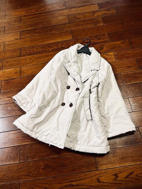 【サイズフリース】GRL◆ホワイト系◆パフタッチ◆柔らか軽いテーラード中綿ジャケットコート < ブランド 【サイズフリース】GRL◆ホワイト系◆パフタッチ◆柔らか軽いテーラード中綿ジャケットコート < ブランドの