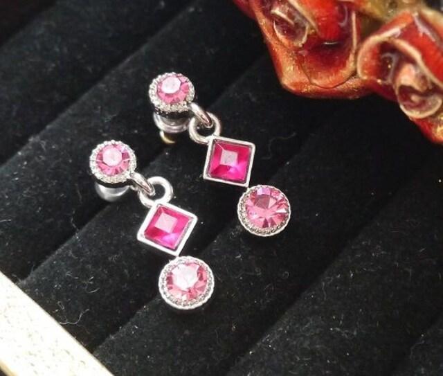 新品ゴスロリ姫系アンティーク調エレガントローズストーンピアス < 女性アクセサリー/時計 新品ゴスロリ姫系アンティーク調エレガントローズストーンピアス < 女性アクセサリー/時計の