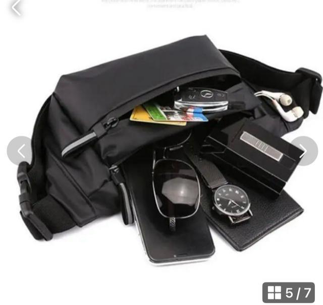 新品 未使用 ボディバッグ ウエストポーチ 黒 ブラック シンプル メンズ < 男性ファッション  新品 未使用 ボディバッグ ウエストポーチ 黒 ブラック シンプル メンズ < 男性ファッションの