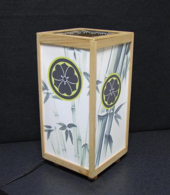 ★家紋の宿り木/森羅万象=「丸に剣片喰」/至福の明り・心温まるひととき/LED昼白色・ラミネート加工・檜枠造・軽量/ < 家電/AV  ★家紋の宿り木/森羅万象=「丸に剣片喰」/至福の明り・心温まるひととき/LED昼白色・ラミネート加工・檜枠造・軽量/ < 家電/AVの