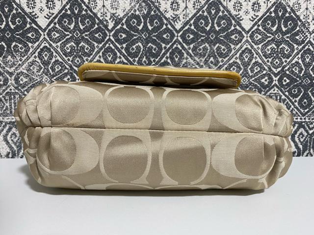 【中古】COACH コーチ ポピー シグネチャー ハンドバッグ ショルダー < ブランド  【中古】COACH コーチ ポピー シグネチャー ハンドバッグ ショルダー < ブランドの