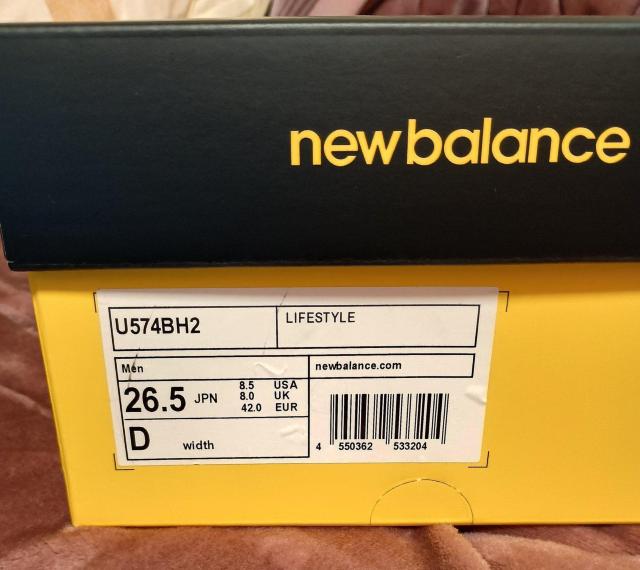 �j���[�o�����X�E�X�j�[�J�[�EU574 "Conversations Amongst Us" �� �j���t�@�b�V������ 