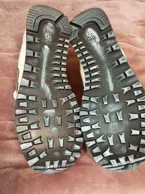 �j���[�o�����X�E�X�j�[�J�[�EU574 "Conversations Amongst Us" �� �j���t�@�b�V������ 